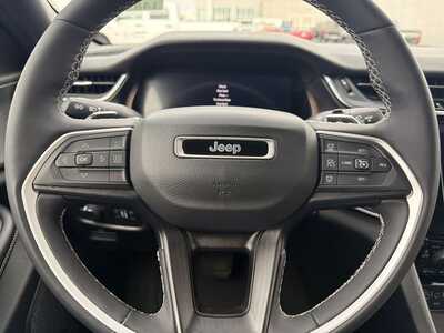 2023 Jeep Grand Cherokee, $31500. Photo 11