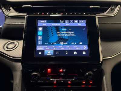 2023 Jeep Grand Cherokee, $31500. Photo 6