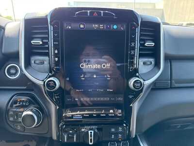2023 RAM 1500 Crew Cab, $34500. Photo 9