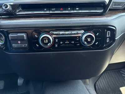 2024 GMC 2500 Ext Cab, $48000. Photo 9