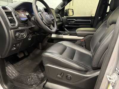 2025 RAM 1500 Crew Cab, $39500. Photo 4