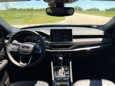 2025 Jeep Compass, $24000. Photo 6