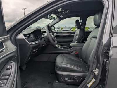 2026 Jeep Grand Cherokee, $48913. Photo 5