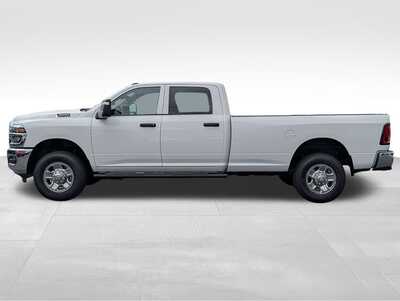 2026 RAM 3500 Crew Cab, $58633. Photo 3