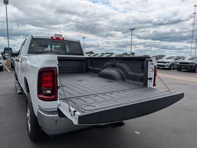 2026 RAM 3500 Crew Cab, $58633. Photo 7
