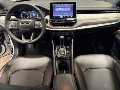 2023 Jeep Compass, $23200. Photo 5