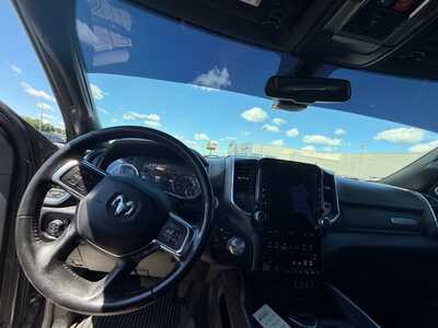 2022 RAM 2500, $20000. Photo 5
