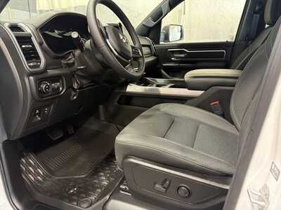 2025 RAM 1500 Crew Cab, $42500. Photo 4