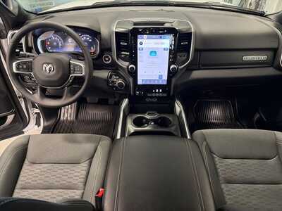 2025 RAM 1500 Crew Cab, $42500. Photo 5