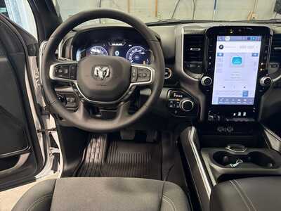 2025 RAM 1500 Crew Cab, $42500. Photo 6