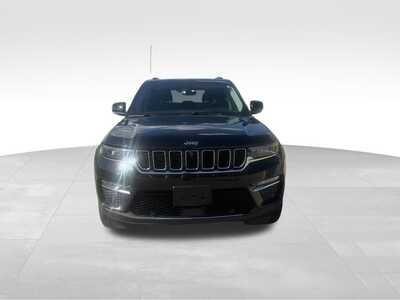 2022 Jeep Grand Cherokee, $30500. Photo 2