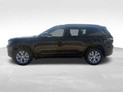 2022 Jeep Grand Cherokee, $30500. Photo 4