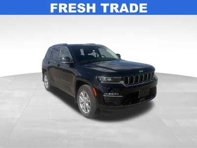 2022 Jeep Grand Cherokee, $30500. Photo 1