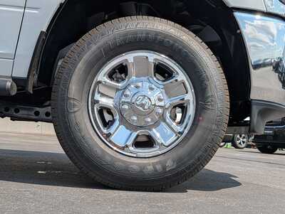 2026 RAM 3500 Crew Cab, $57633. Photo 4