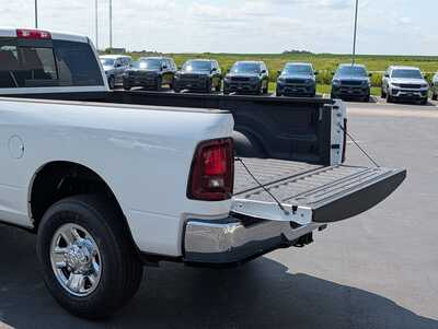 2026 RAM 3500 Crew Cab, $57633. Photo 7
