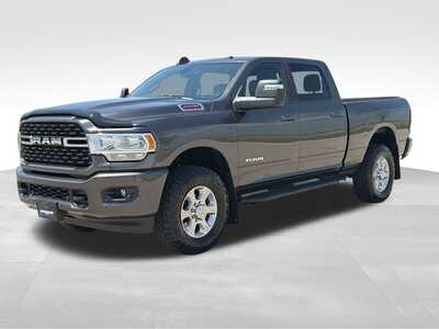 2024 RAM 2500 Crew Cab, $45000. Photo 2