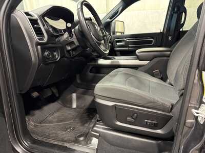 2024 RAM 2500 Crew Cab, $45000. Photo 3