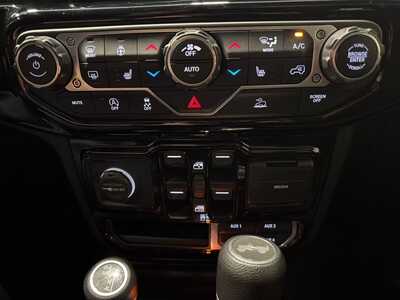 2022 Jeep Wrangler Unlimited, $33000. Photo 10