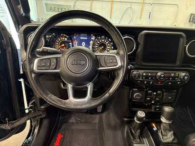 2022 Jeep Wrangler Unlimited, $33000. Photo 5