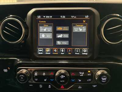 2022 Jeep Wrangler Unlimited, $33000. Photo 7