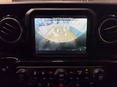 2022 Jeep Wrangler Unlimited, $33000. Photo 9
