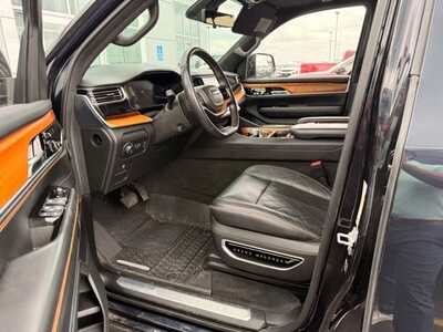 2023 Jeep Grand Wagoneer, $58000. Photo 4