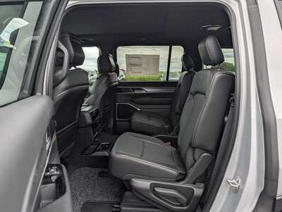2026 Jeep Grand Wagoneer, $77480. Photo 6