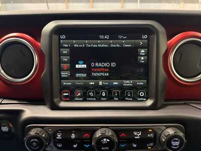2023 Jeep Gladiator, $38000. Photo 7