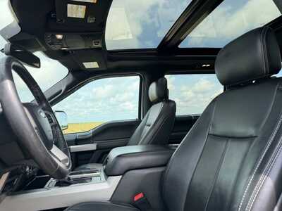 2019 Ford F150 Crew Cab, $31000. Photo 7