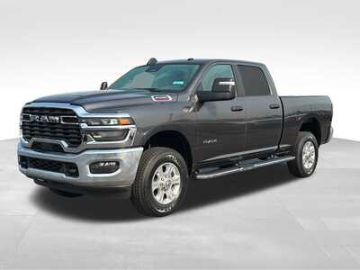 2025 RAM 2500 Crew Cab, $48000. Photo 2