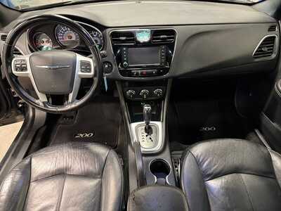2012 Chrysler 200, $0. Photo 5