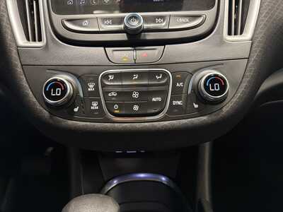 2025 Chevrolet Malibu, $19800. Photo 7