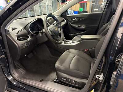 2025 Chevrolet Malibu, $18000. Photo 4