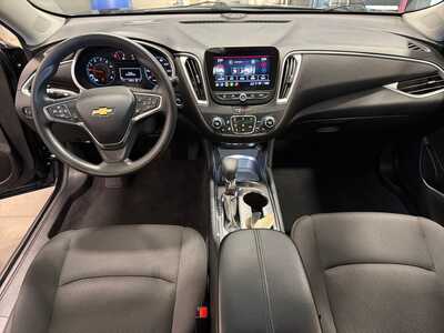 2025 Chevrolet Malibu, $18000. Photo 5
