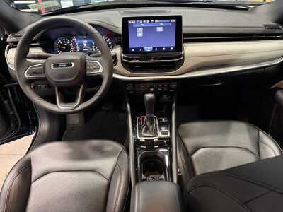 2024 Jeep Compass, $23900. Photo 5