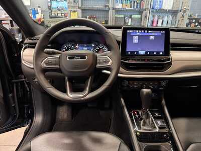 2024 Jeep Compass, $23900. Photo 6