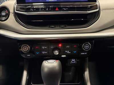 2024 Jeep Compass, $23900. Photo 7