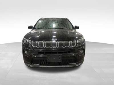 2022 Jeep Compass, $22000. Photo 2