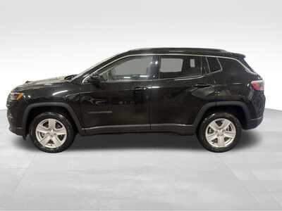 2022 Jeep Compass, $22000. Photo 4