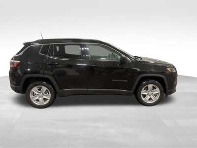 2022 Jeep Compass, $22000. Photo 8