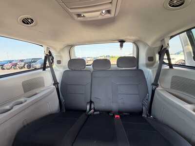 2010 Dodge Caravan, Grand, $3800. Photo 8
