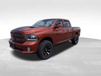 2017 RAM 1500 Crew Cab, $24000. Photo 3