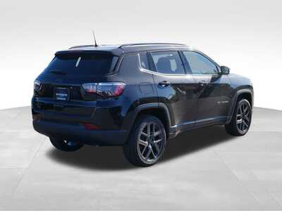 2026 Jeep Compass, $34733. Photo 2
