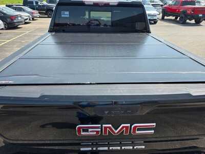 2021 GMC 1500 Crew Cab, $38500. Photo 9