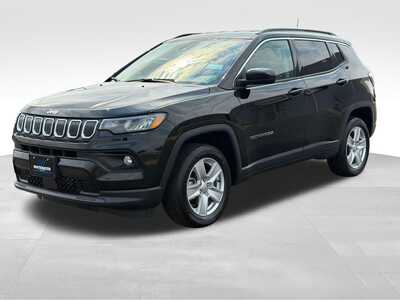 2022 Jeep Compass, $21700. Photo 2