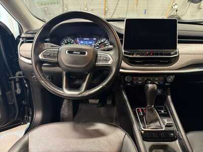 2022 Jeep Compass, $21700. Photo 5