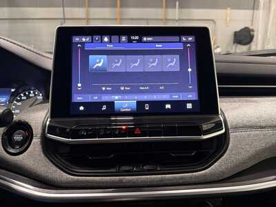 2022 Jeep Compass, $21700. Photo 8