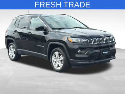 2022 Jeep Compass, $21700. Photo 1