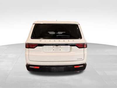 2024 Jeep Wagoneer, $38000. Photo 11