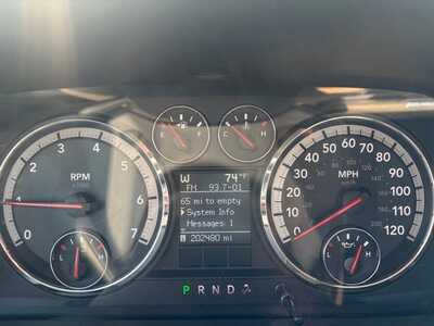 2009 Dodge 1500 Crew Cab, $5000. Photo 11